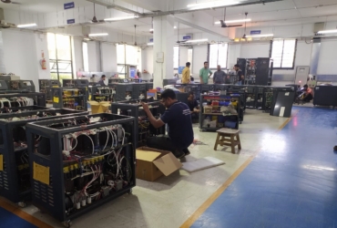 manufactoring 1 370x250 1